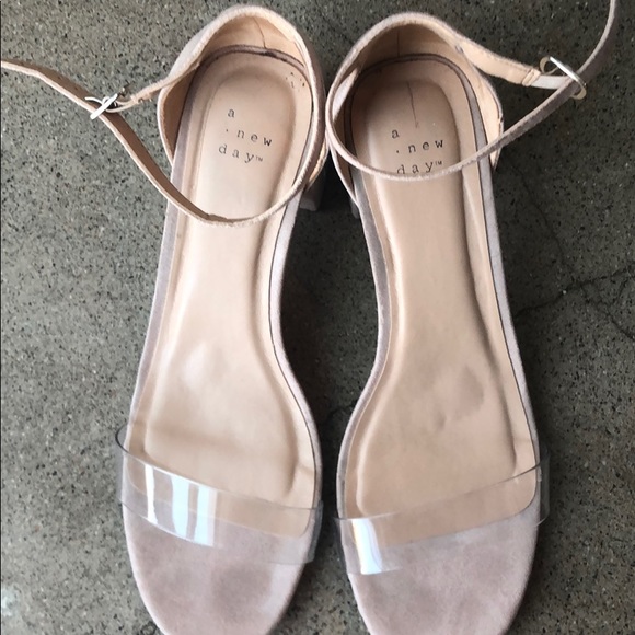 Pink heels - Picture 2 of 4